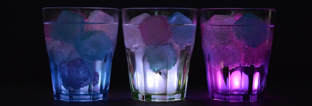 glasses-ice-cubes-illuminated-drink-162480